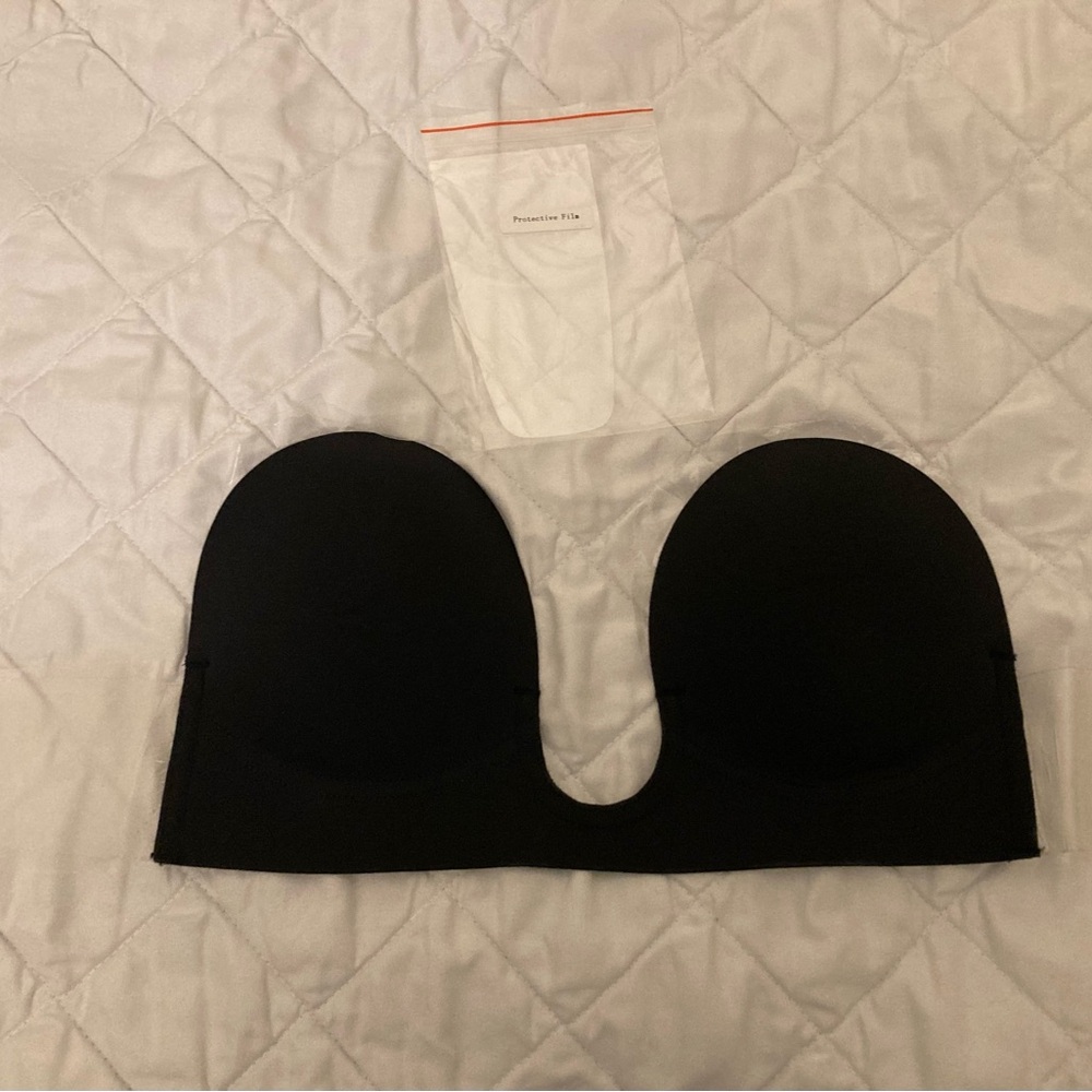 Fashion Nova Deep Plunge Sticky U Bra-NWOT